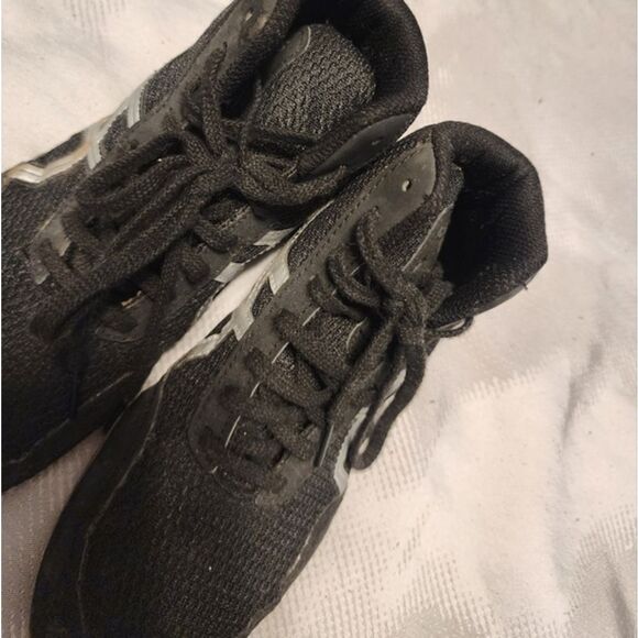 Boys High Top Adidas‎ Sneakers 2.5 Kids.Black w/White accents - Picture 3 of 8